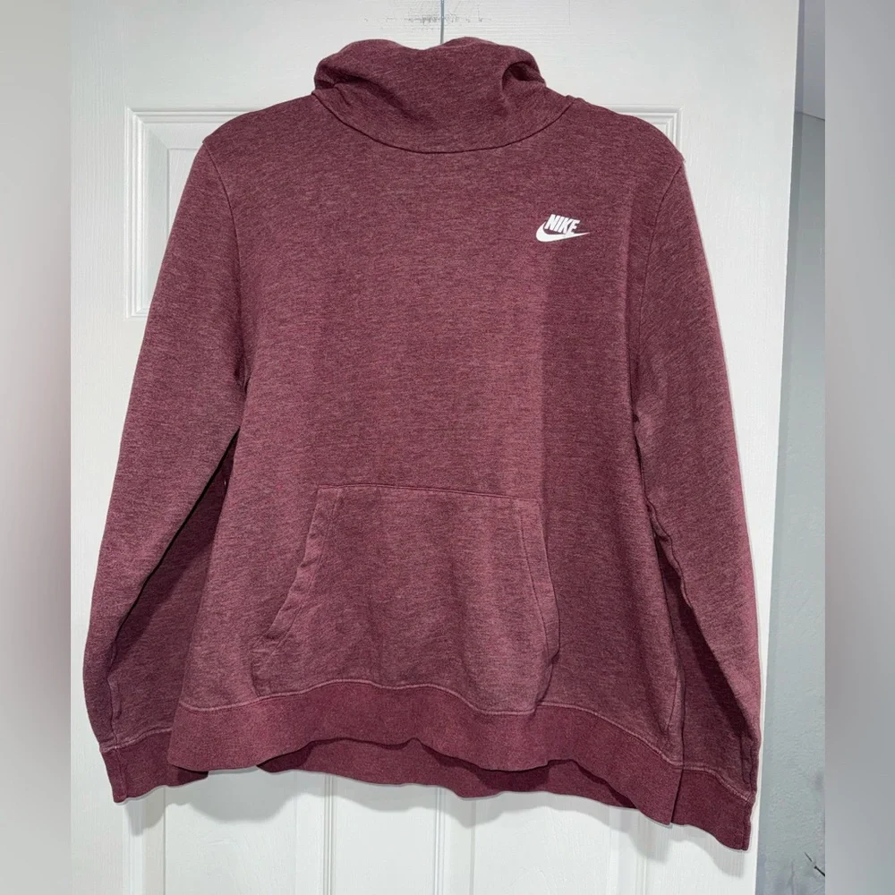 Nike Women’s Sweatshirt